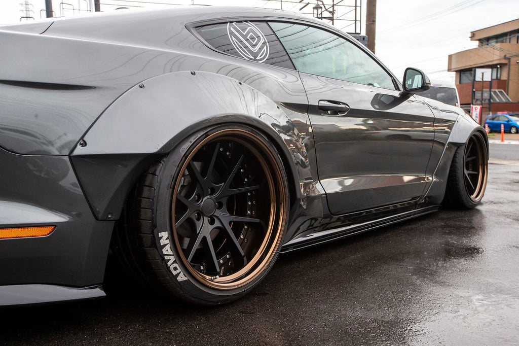 LB-WORKS FORD MUSTANG 2015y〜complete body kit (FRP)