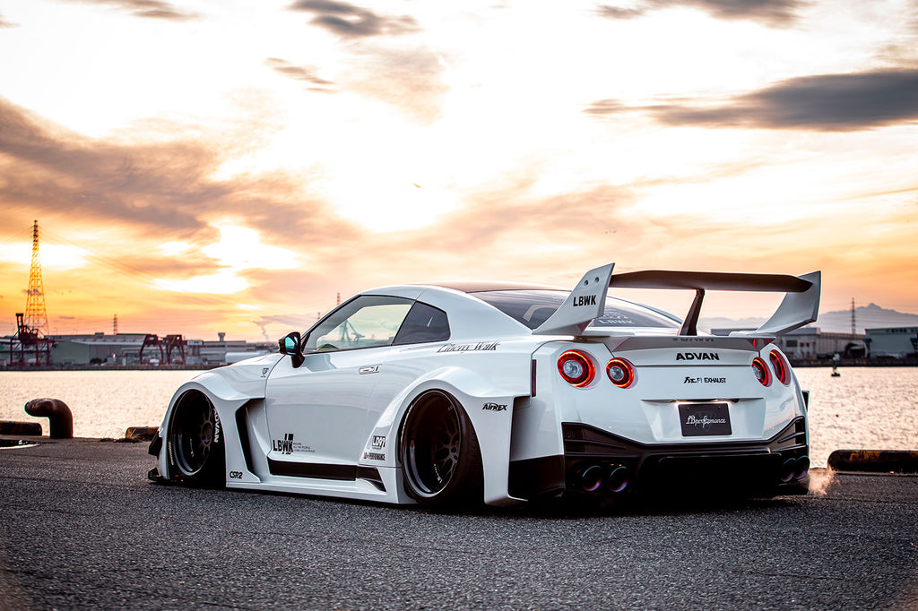 LB-Silhouette WORKS GT 35GT-RR Ver.2 Complete Body kit 【FRP&Dry】