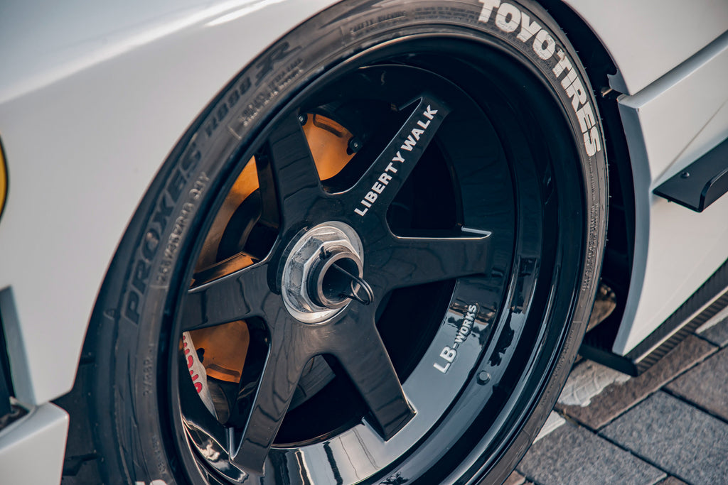 LB-WORKS FERRARI F40