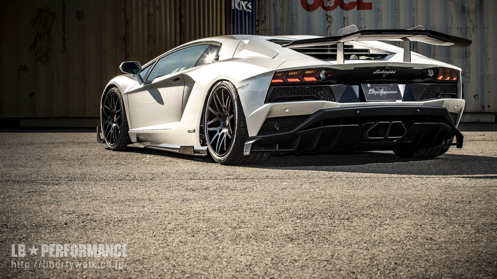 LB★PERFORMANCE AVENTADOR S complete body kit (Dry)