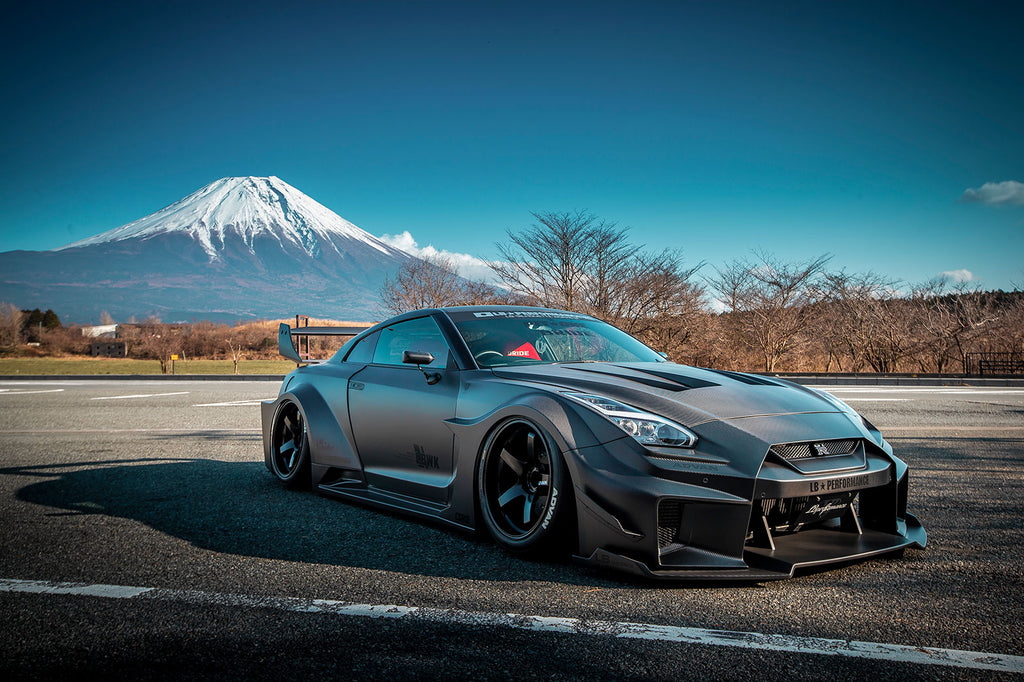 LB-Silhouette WORKS GT 35GT-RR Ver.1 Complete Body kit 【FRP&CFRP&Dry】