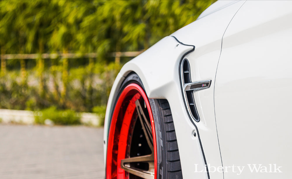 LB-WORKS M4 Complete body kit (CFRP)