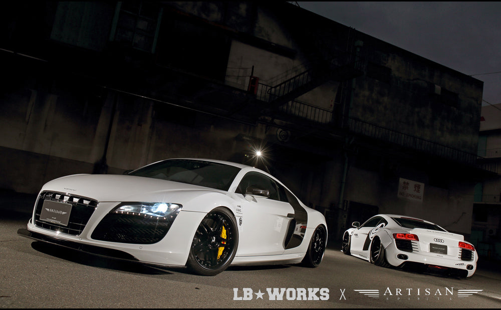 LB-WORKS R8 V10 complete body kit (CFRP)