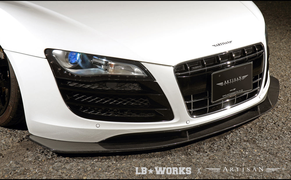 LB-WORKS R8 V10 complete body kit (CFRP)