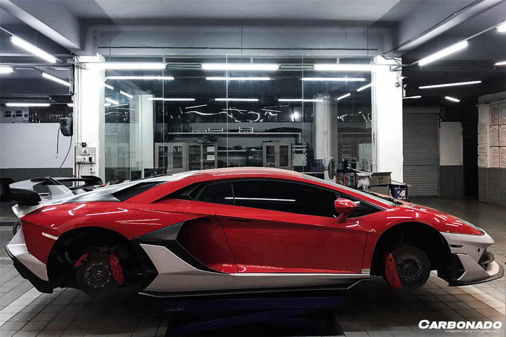 Lamborghini Aventador LP770: Forged Carbon Fiber Body Kit : SVJ Style fits  OEM Body Coupe & Roadster LP700 LP720 and LP740 - DMC